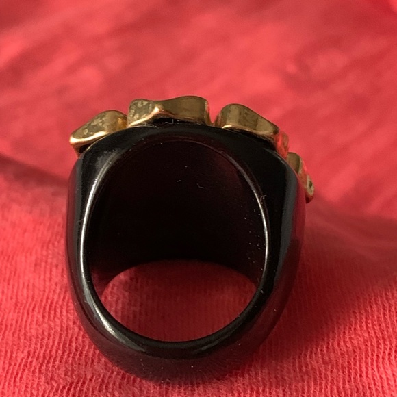 Flower ring - Picture 3 of 3